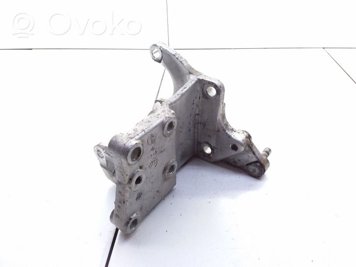 Suzuki Liana Supporto del generatore/alternatore 