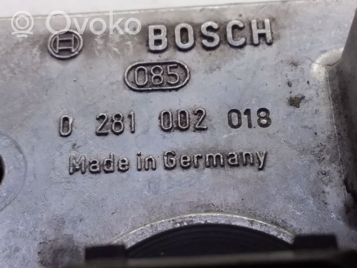 Audi 80 90 S2 B4 Capteur de pression d'air 0281002018