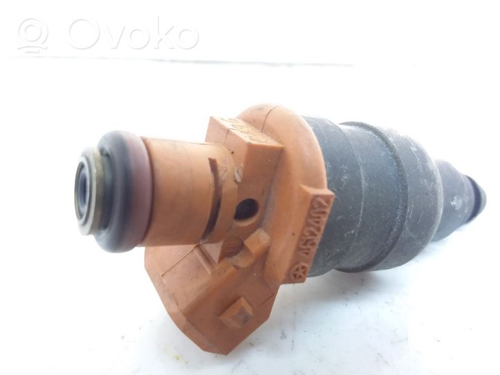 Chrysler Grand Voyager III Injecteur de carburant 4612402