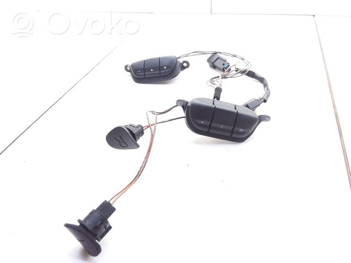 Opel Vectra B Steering wheel buttons/switches 90508669