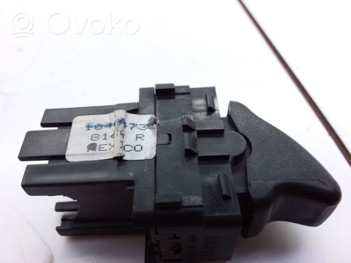 Opel Sintra Electric window control switch 1040473