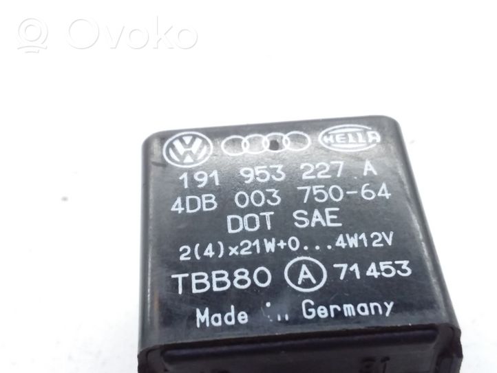 Volkswagen PASSAT B3 Hazard warning light relay 191953227A