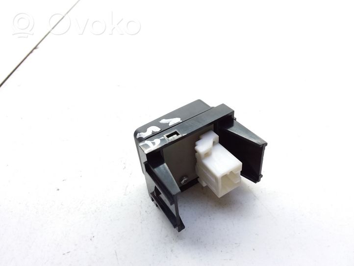 Nissan Versa Passenger airbag on/off switch 