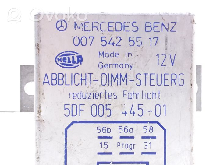 Mercedes-Benz Sprinter W901 W902 W903 W904 Hätävilkun rele 0075425517