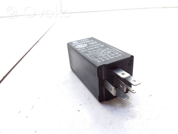 Audi 80 90 B3 Hazard warning light relay 893919082A