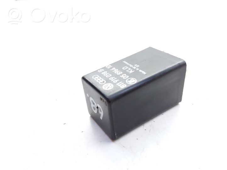 Audi 80 90 B3 Hazard warning light relay 811919098B