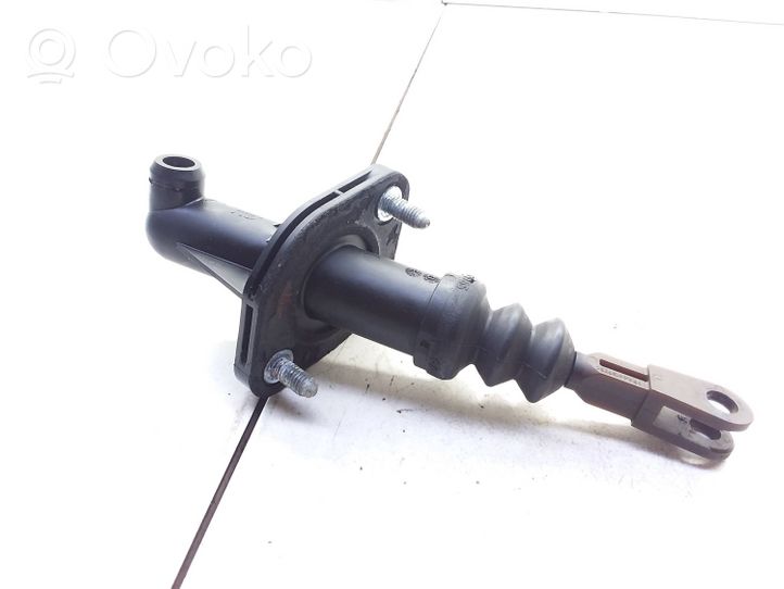 Opel Omega B1 Clutch slave cylinder 90578369