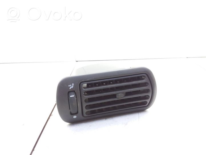 Fiat Punto (176) Moldura protectora de la rejilla de ventilación del panel 2811404414