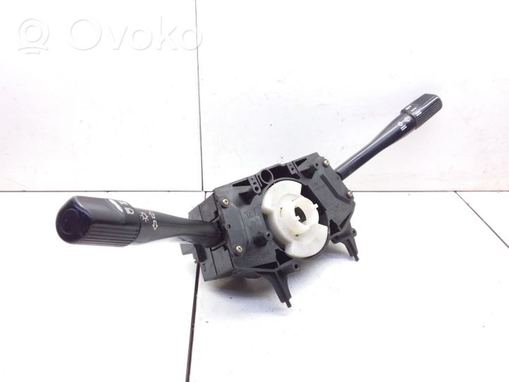 Honda Accord Leva/interruttore dell’indicatore di direzione e tergicristallo M15464