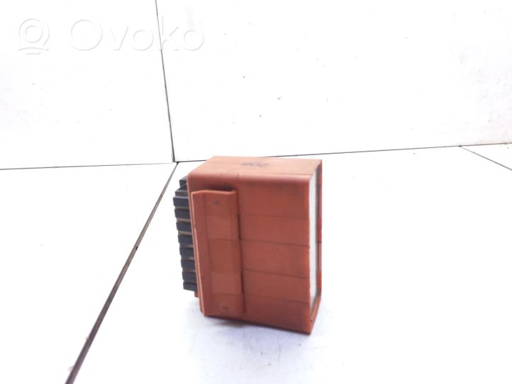 Volvo S70  V70  V70 XC Hazard warning light relay 9442304