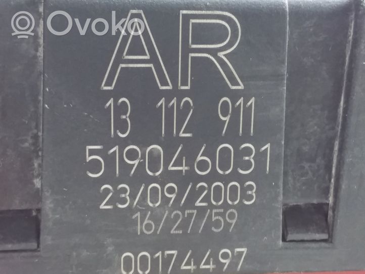 Opel Vectra C Skrzynka przekaźników 13112911