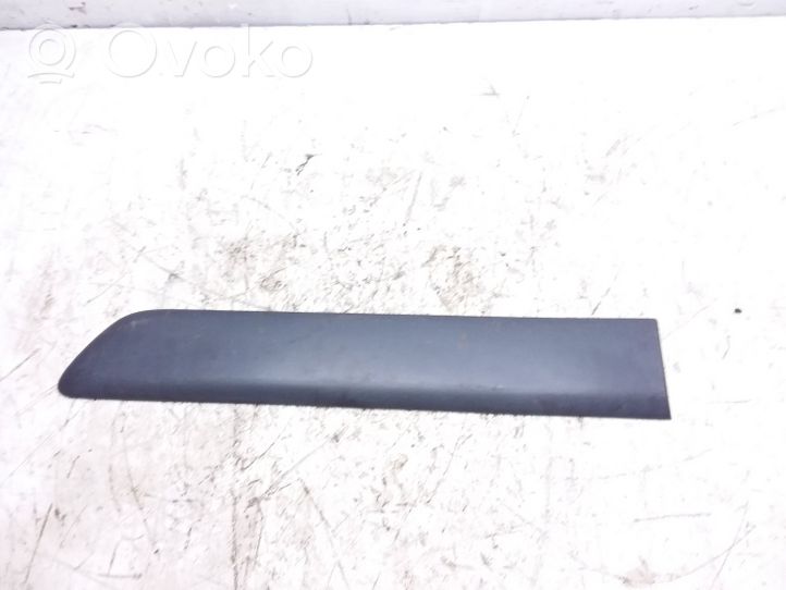 Renault Kangoo I Takaoven lista (muoto) 8200038179