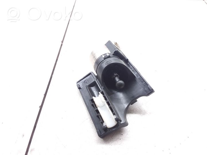 Volkswagen Touareg II Headlight level adjustment motor 74862101