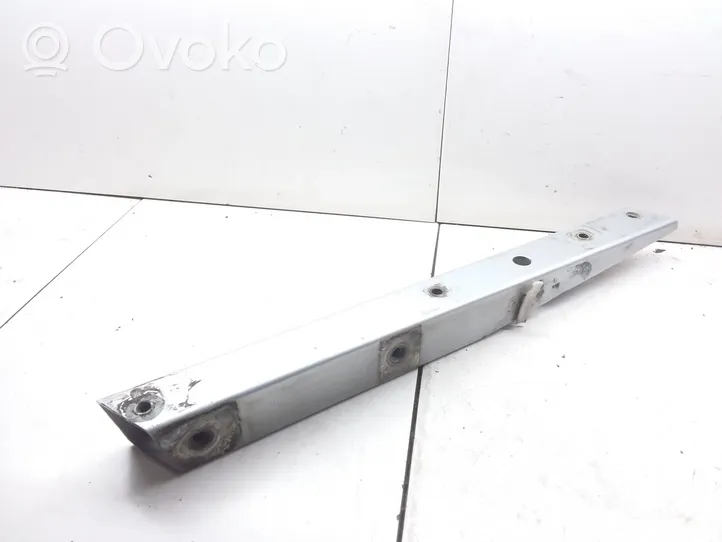 Audi A2 Supporto di montaggio del parafango 8Z0805091A