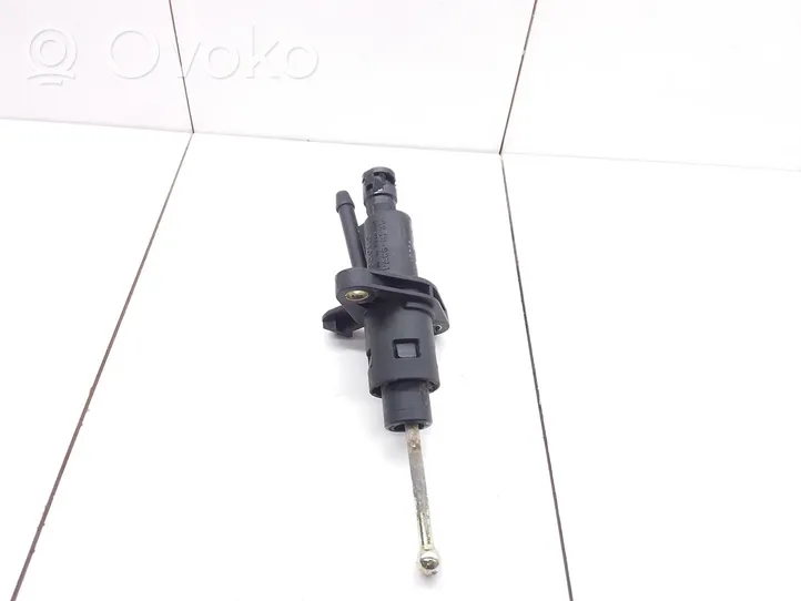 Audi A2 Główny cylinder sprzęgła 8Z1721388