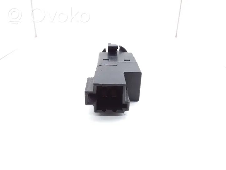 Mercedes-Benz Sprinter W901 W902 W903 W904 Interruptor sensor del pedal de freno 0015452009