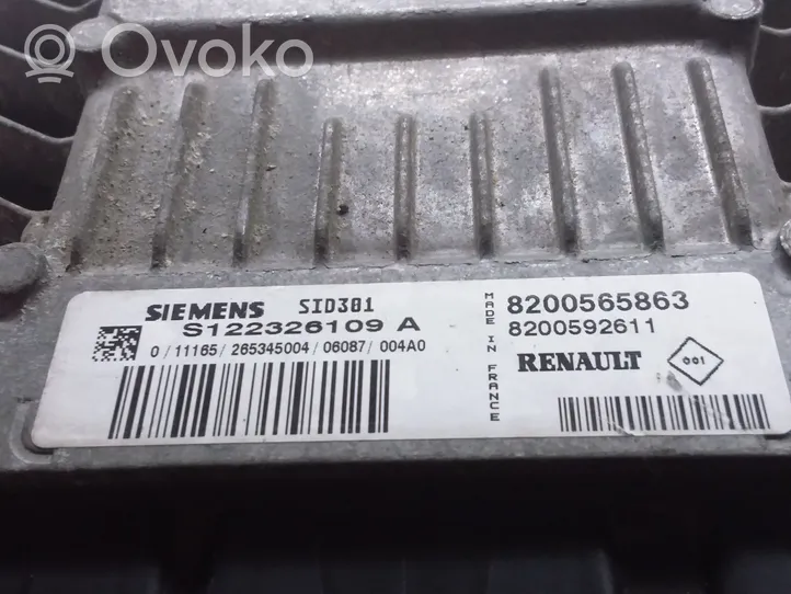 Renault Scenic II -  Grand scenic II Sterownik / Moduł ECU 8200565863