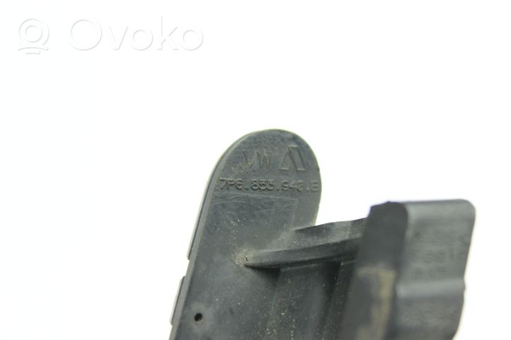 Volkswagen Touareg II Inny emblemat / znaczek 7P6853943B