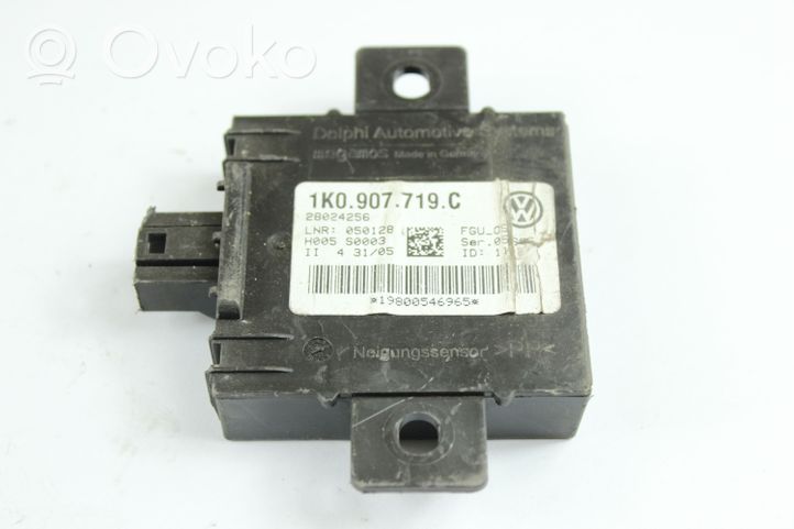 Volkswagen PASSAT B7 Boîtier module alarme 1K0907719C