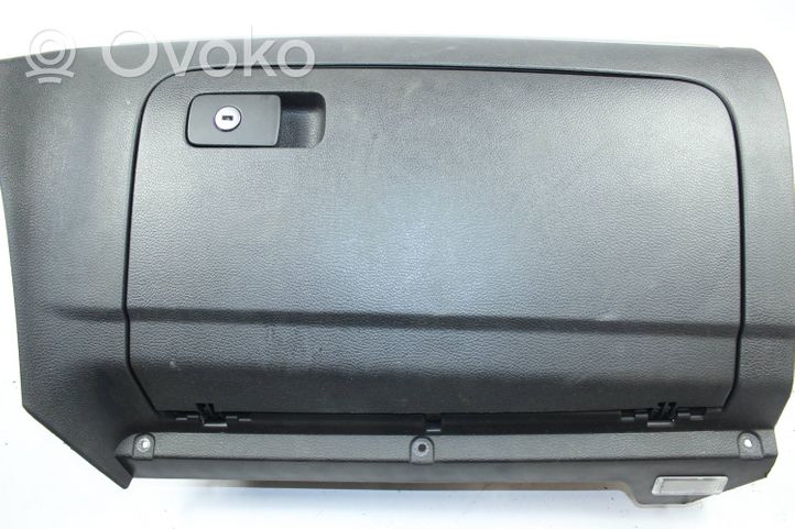 Volkswagen Golf VI Hansikaslokerosarja 1K1857290E