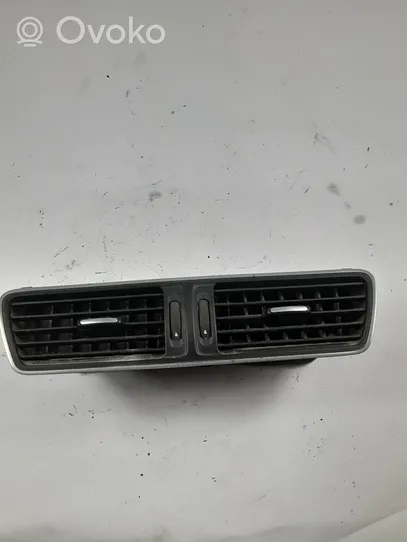 Volkswagen PASSAT B7 Griglia di ventilazione centrale cruscotto 3AC819728A