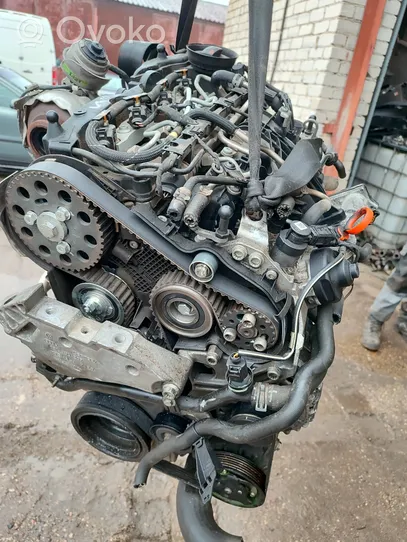 Volkswagen PASSAT B7 Moottori CFG