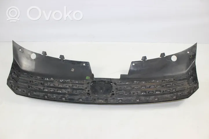 Volkswagen PASSAT B7 Front bumper upper radiator grill 3AA853651