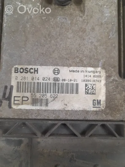 Opel Zafira B Engine control unit/module 55205622