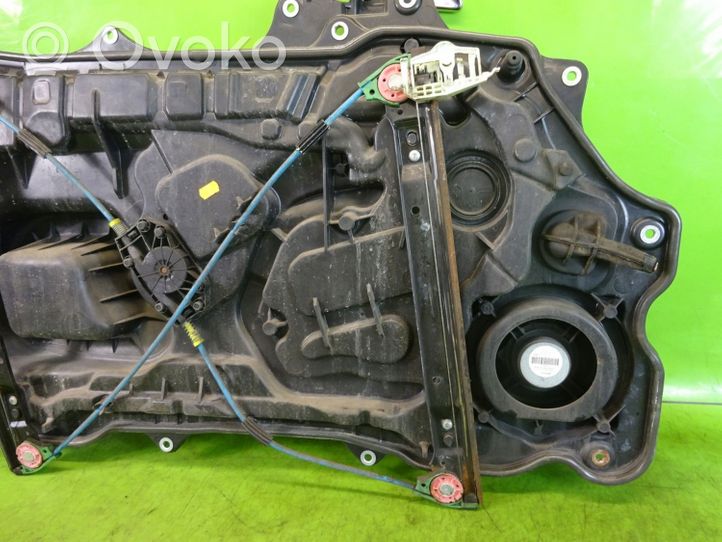 Lancia Ypsilon Elektryczny podnośnik szyby drzwi tylnych 51001603