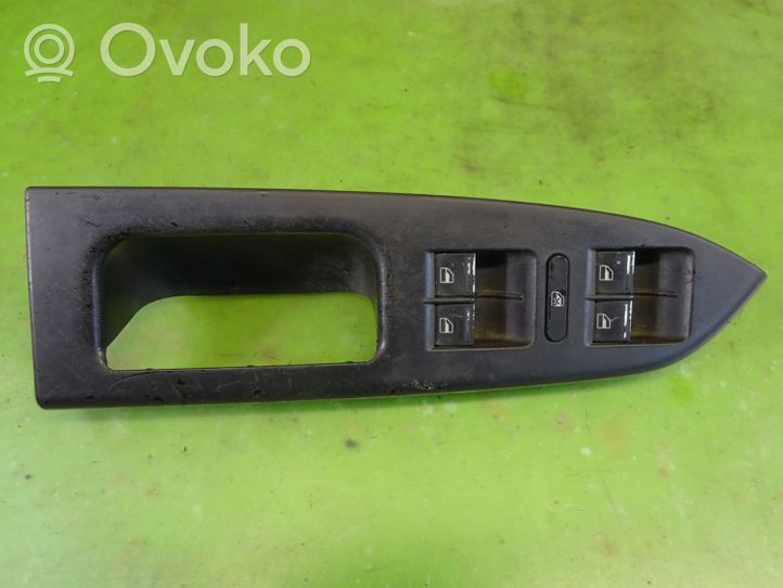 Volkswagen Touran I Przełącznik / Przycisk otwierania szyb 1K4959857