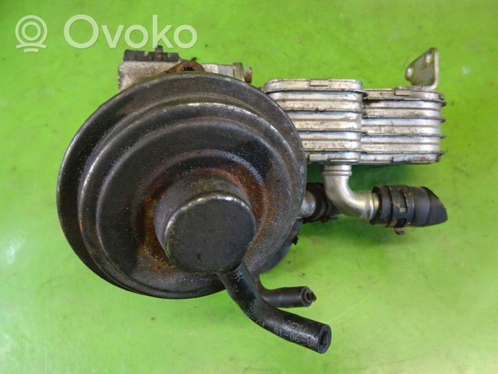 Audi A8 S8 D3 4E Radiateur 059131063B