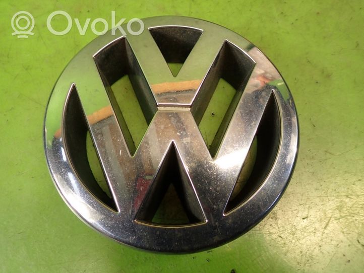 Volkswagen PASSAT B5 Valmistajan merkki/logo/tunnus 3B0853601C