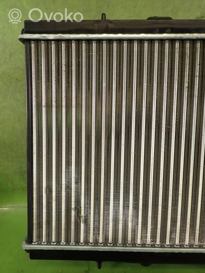 Peugeot 607 Radiateur de refroidissement 