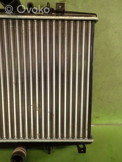 Peugeot 607 Radiateur de refroidissement 