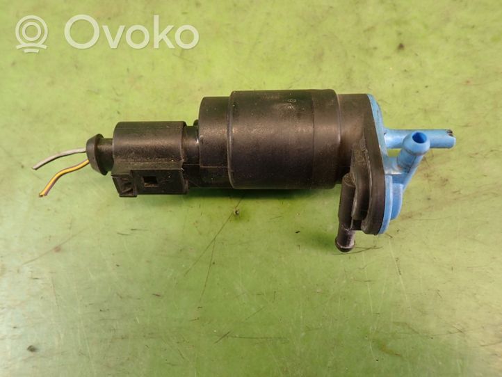 Mercedes-Benz E AMG W210 Windscreen/windshield washer pump 2108691021