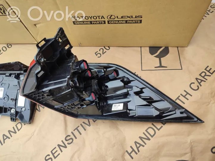 Toyota RAV 4 (XA50) Galinis žibintas kėbule 8156042230