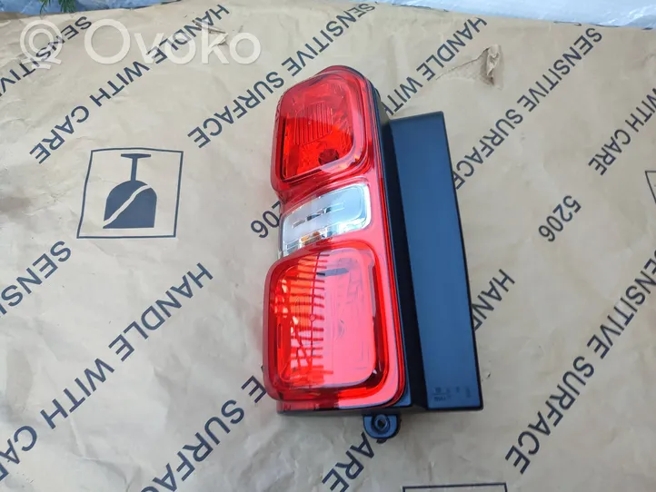 Citroen Jumpy Luci posteriori 9808243180