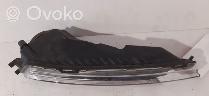 Volkswagen PASSAT B7 Światło przeciwmgłowe przednie 3C8941700