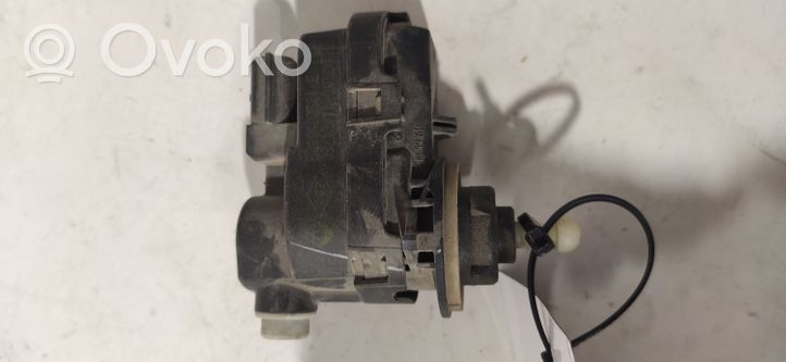 Renault Clio III Moteur de réglage du niveau des phares 8200402521