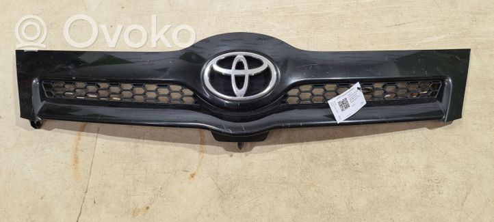 Toyota Corolla Verso AR10 Maskownica / Grill / Atrapa górna chłodnicy 5311707010