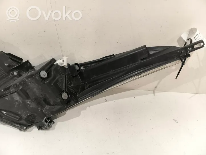 Toyota C-HR Phare frontale 81110F4071