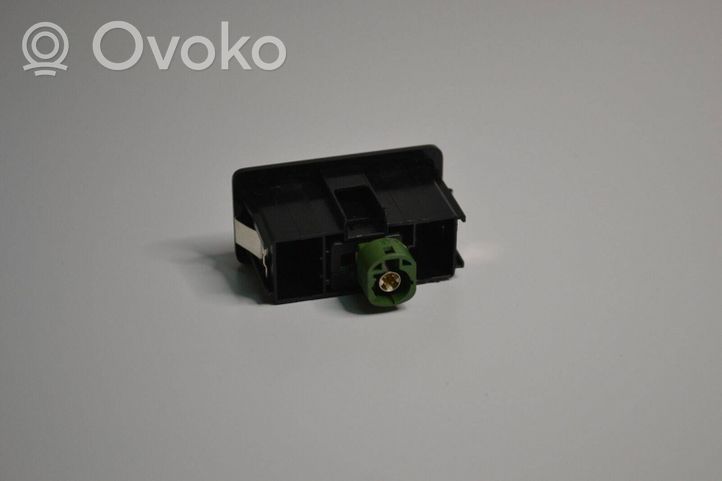 Audi Q7 4M Connettore plug in USB 9P1035222B