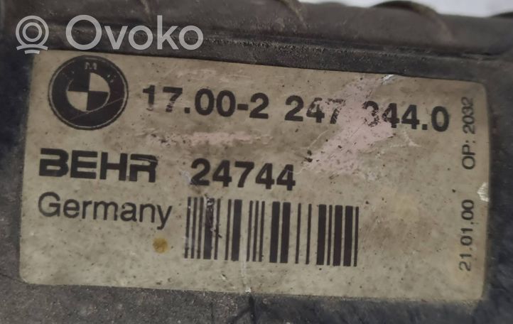 BMW 5 E39 Jäähdyttimen lauhdutin 22473450