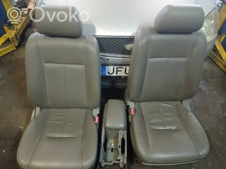 Chevrolet Evanda Seat and door cards trim set 