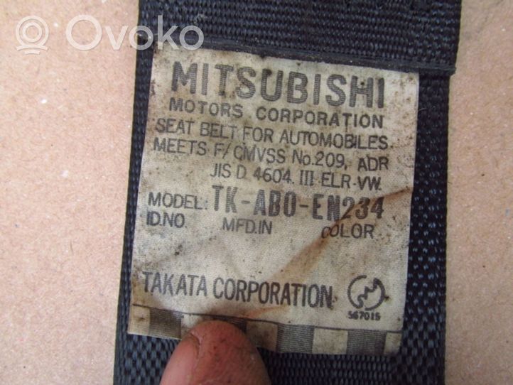 Mitsubishi Pajero Third row seat belt 