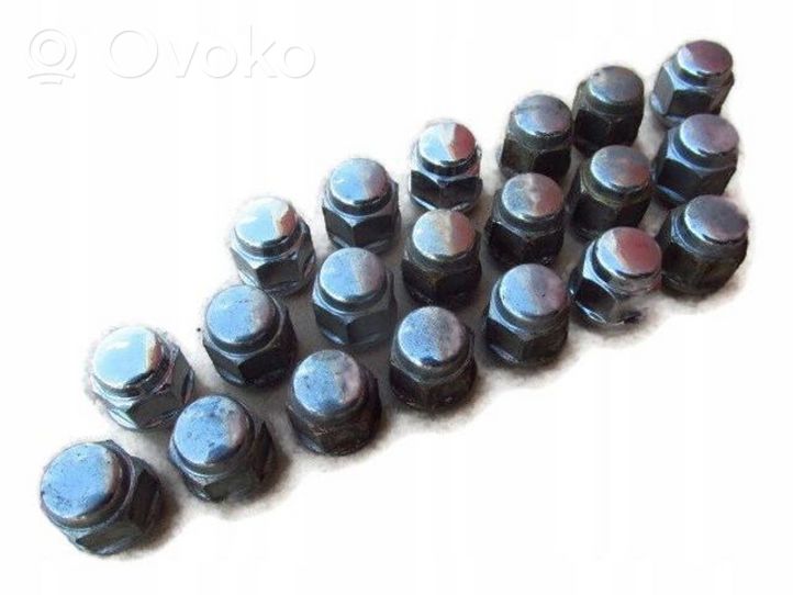 Honda CR-V Anti-theft wheel nuts and lock 