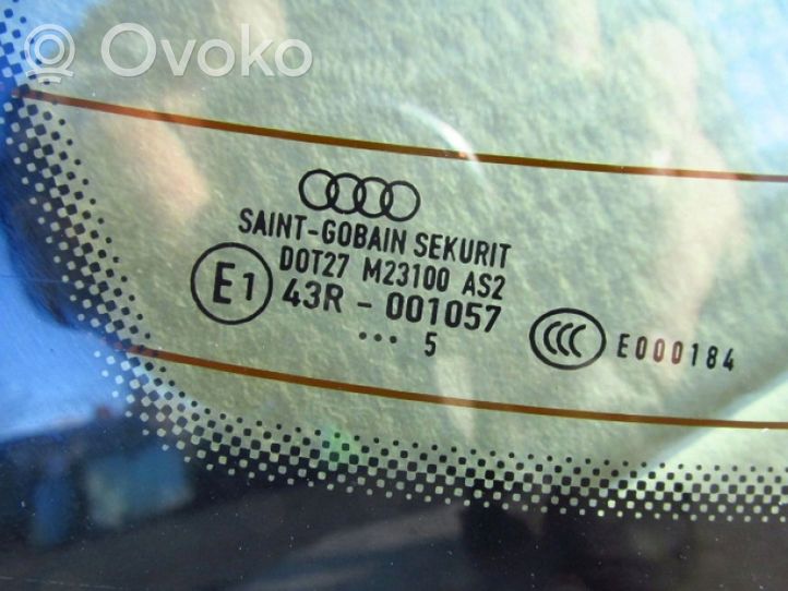 Audi A4 S4 B5 8D Aizmugurējais stikls 
