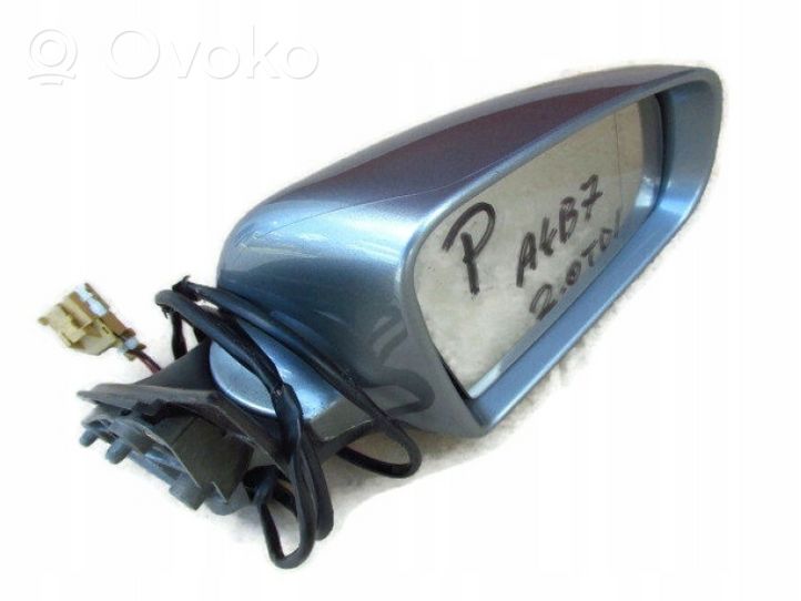 Audi A4 S4 B5 8D Front door electric wing mirror 