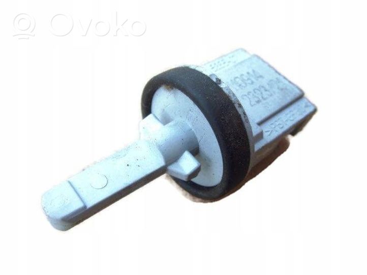 Volkswagen PASSAT B7 Outside/exterior temperature sensor 