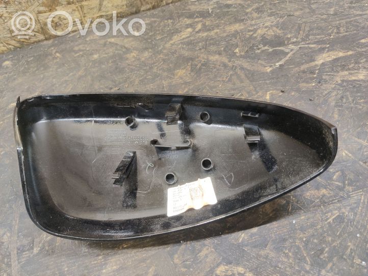 Opel Mokka B Copertura in plastica per specchietti retrovisori esterni 8902003LH